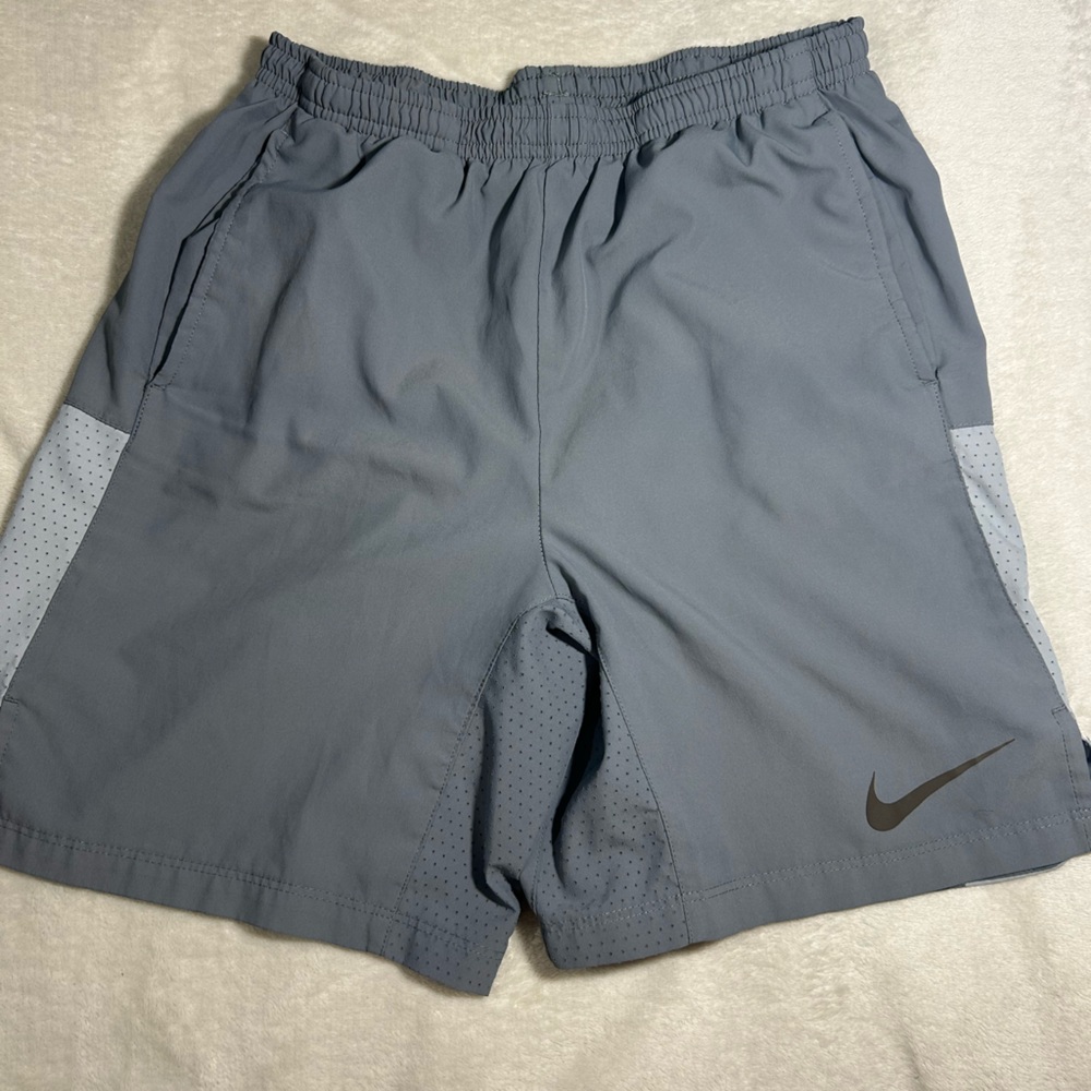 Nike Charcoal Gray Dry-Fit Shorts: Men’s Small